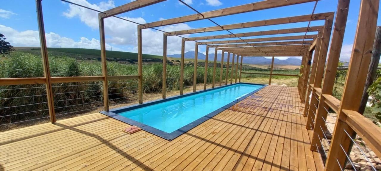 Hostal Endless Vineyards At Wildekrans Wine Estate Botrivier Exterior foto