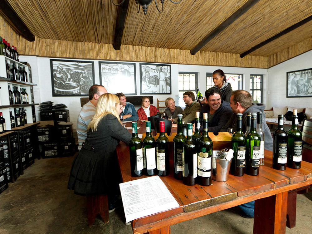 Hostal Endless Vineyards At Wildekrans Wine Estate Botrivier Exterior foto